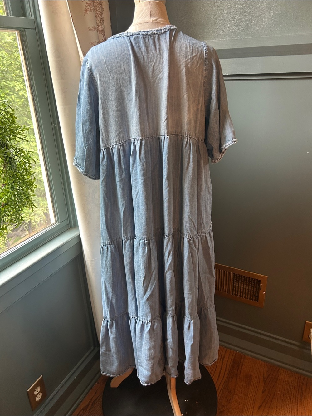Easel Light Denim Blue Tiered V-Neck Women’s Dress - Picture 4 of 6